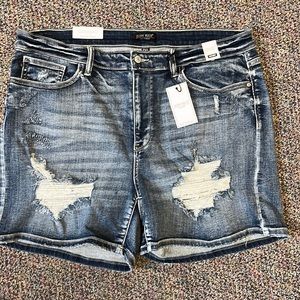 Judy Blue distressed shorts